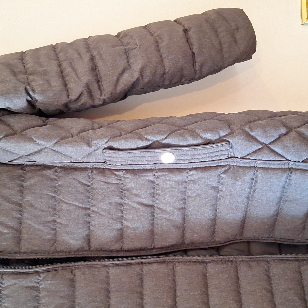 MICHAEL KORS Down Coat - Excellent Used Condition - Picture 3 of 9